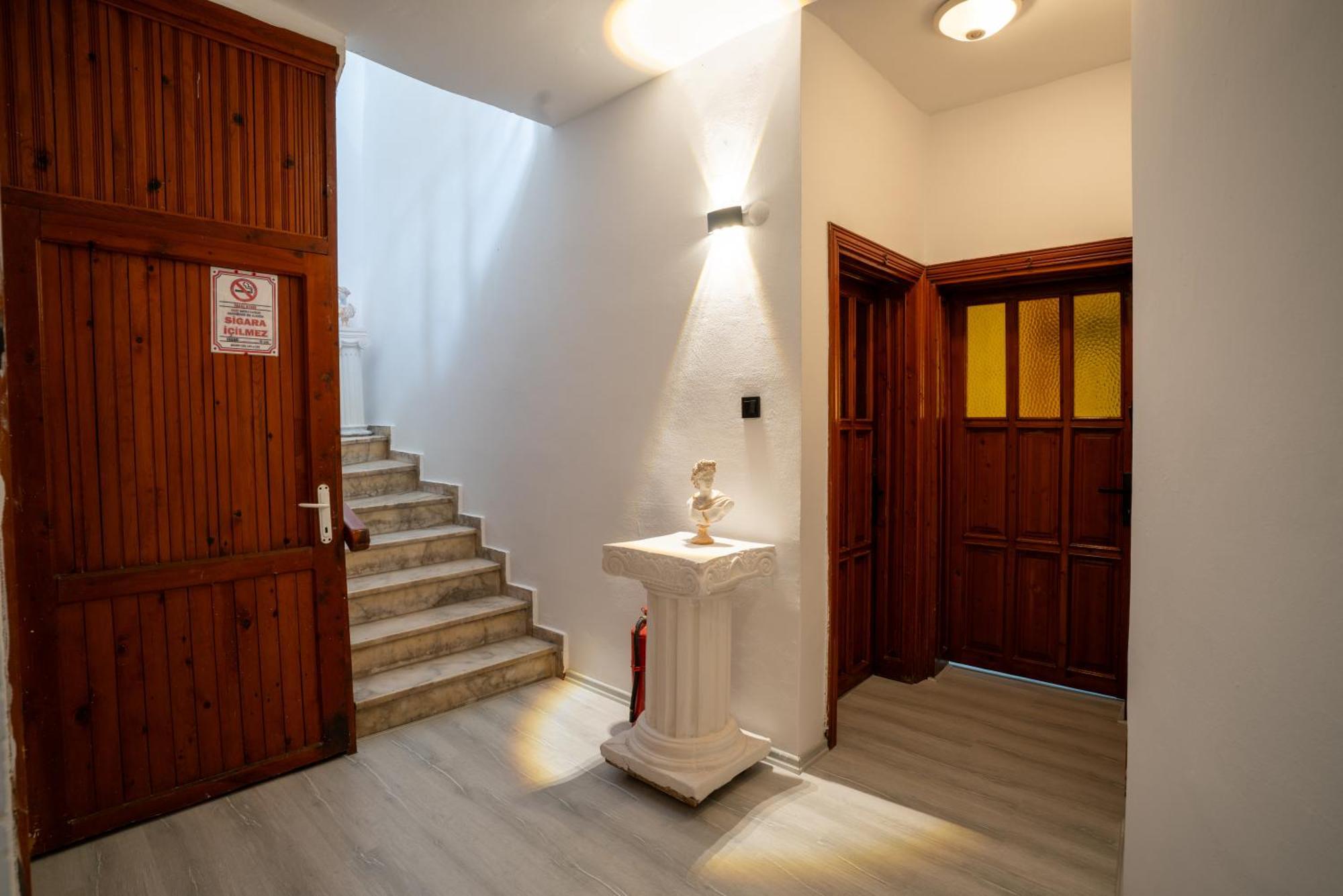 Buetuenoglu Pansiyon Antalya Extérieur photo