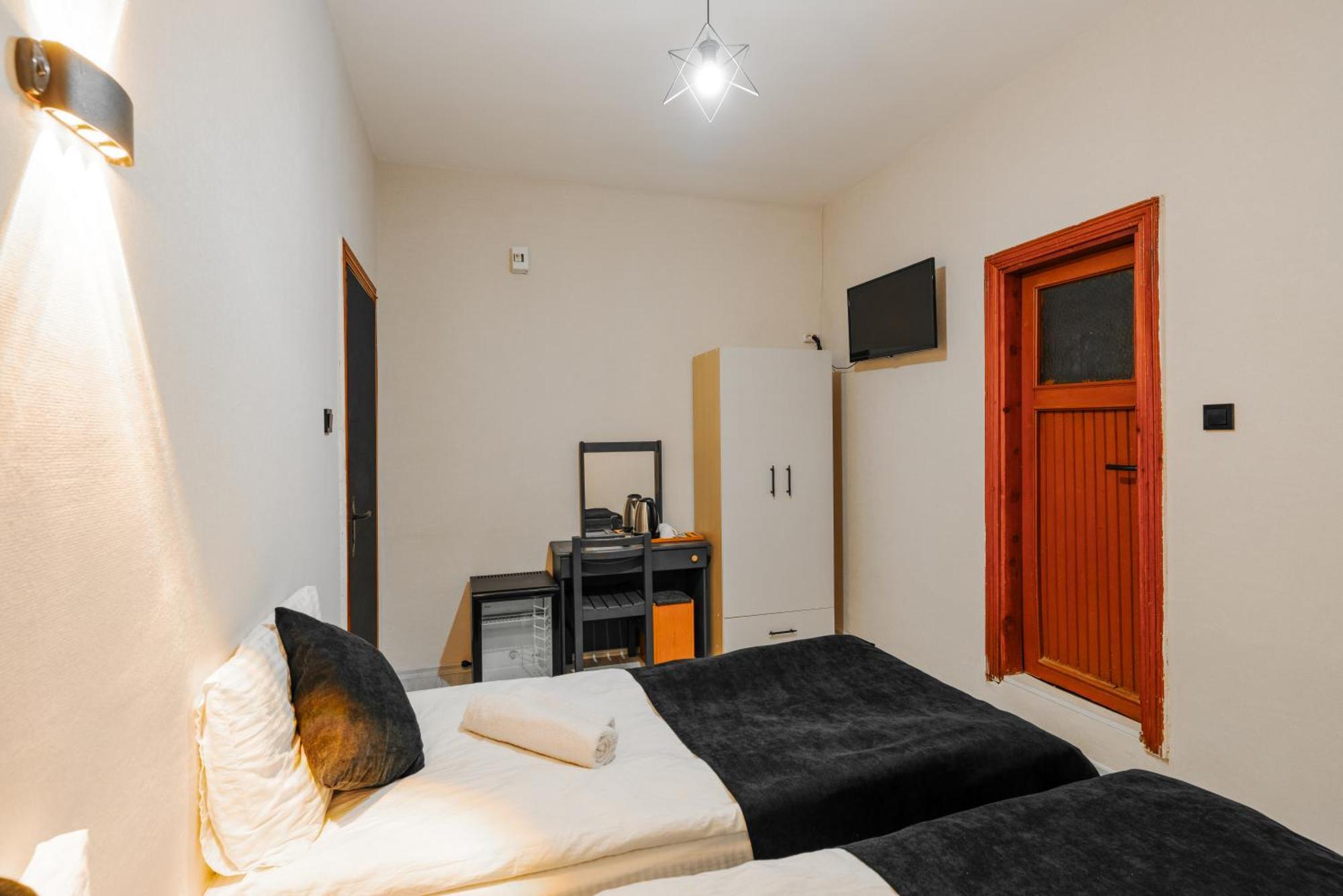 Buetuenoglu Pansiyon Antalya Extérieur photo